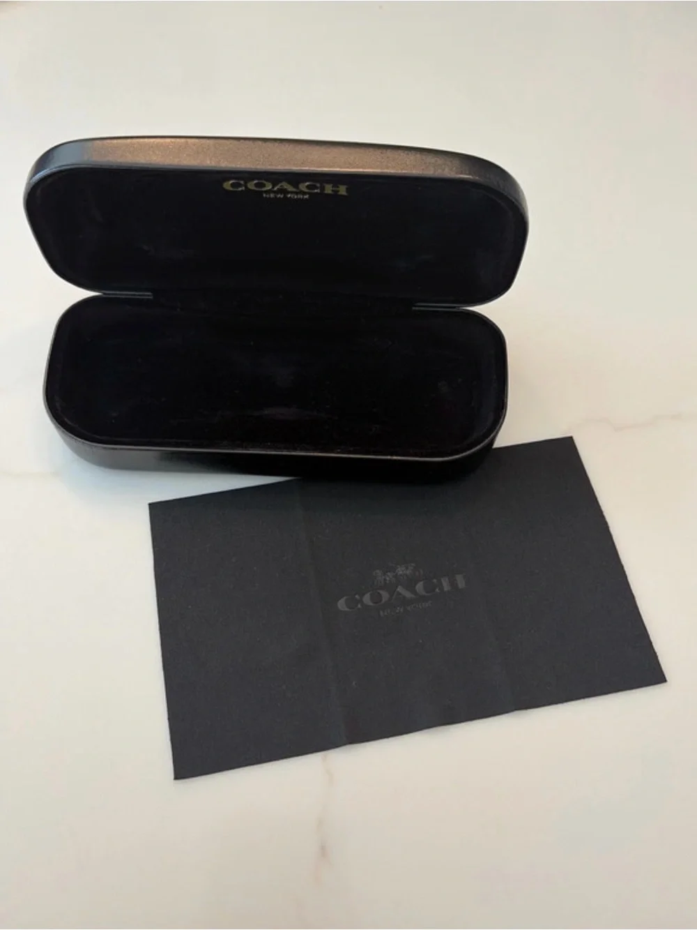 Coach New York Hard Shell Eyeglasses/Sunglasses Case with Cleaning Cloth – Black